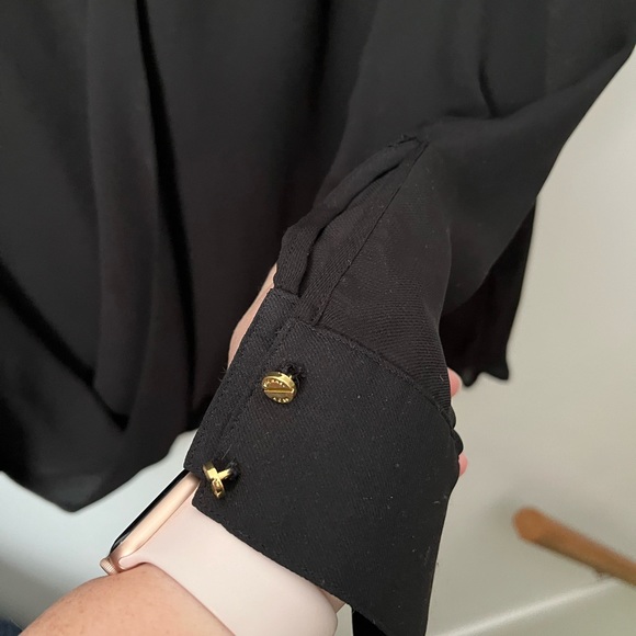 Michael Kors draped blouse. Amazing gold details - Picture 3 of 4